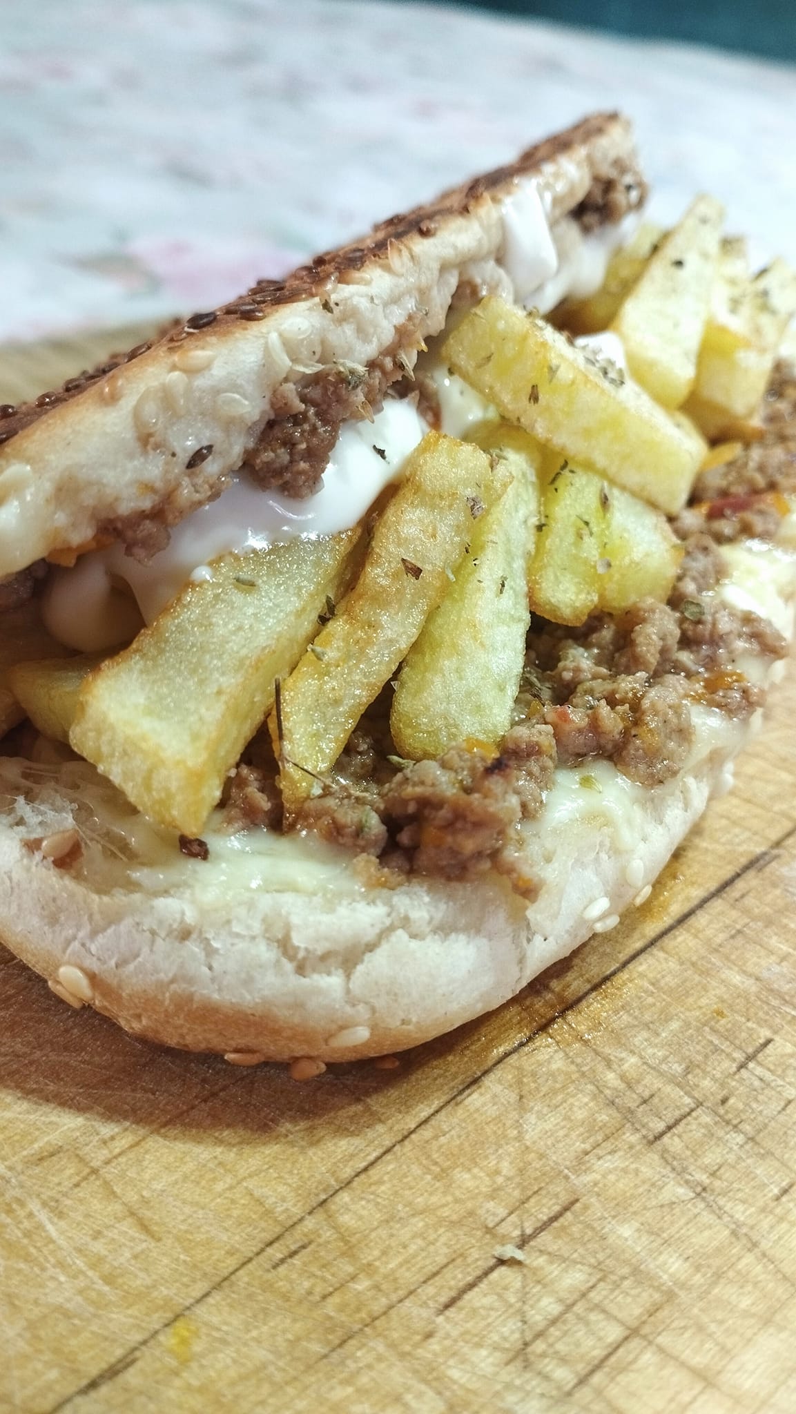 Σάντουιτς για μεσημεριανό με τον κιμά που περίσσεψε