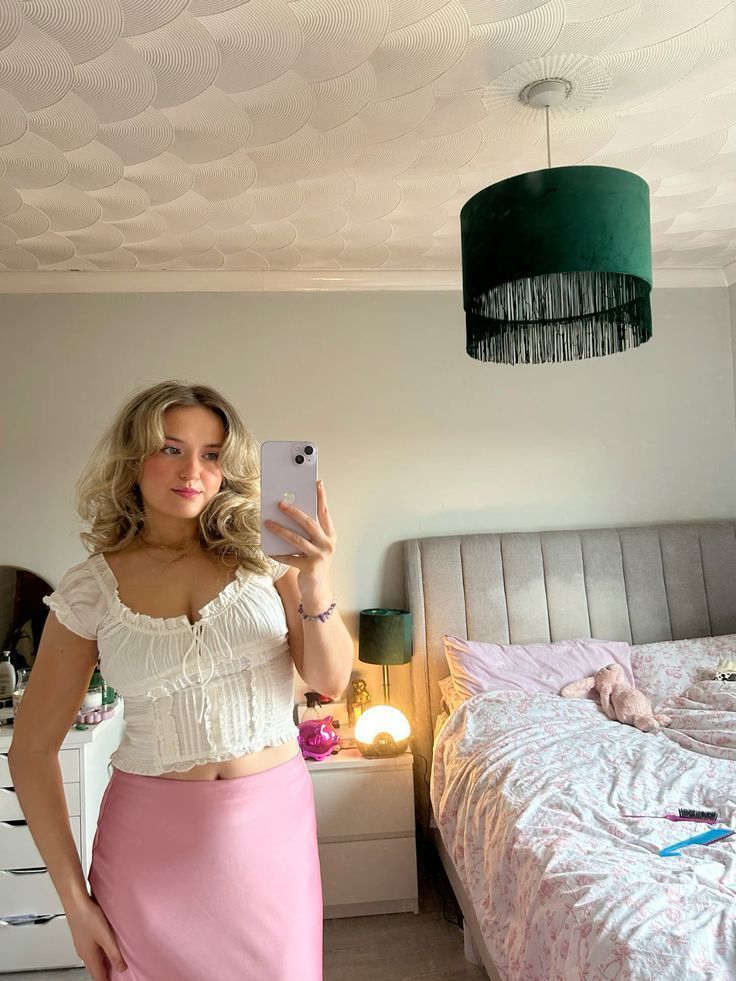 Milkmaid top – Ιδέες για καλοκαιρινές εμφανίσεις με φινέτσα και στιλ εμπνευσμένες από τη Βικτωριανή εποχή