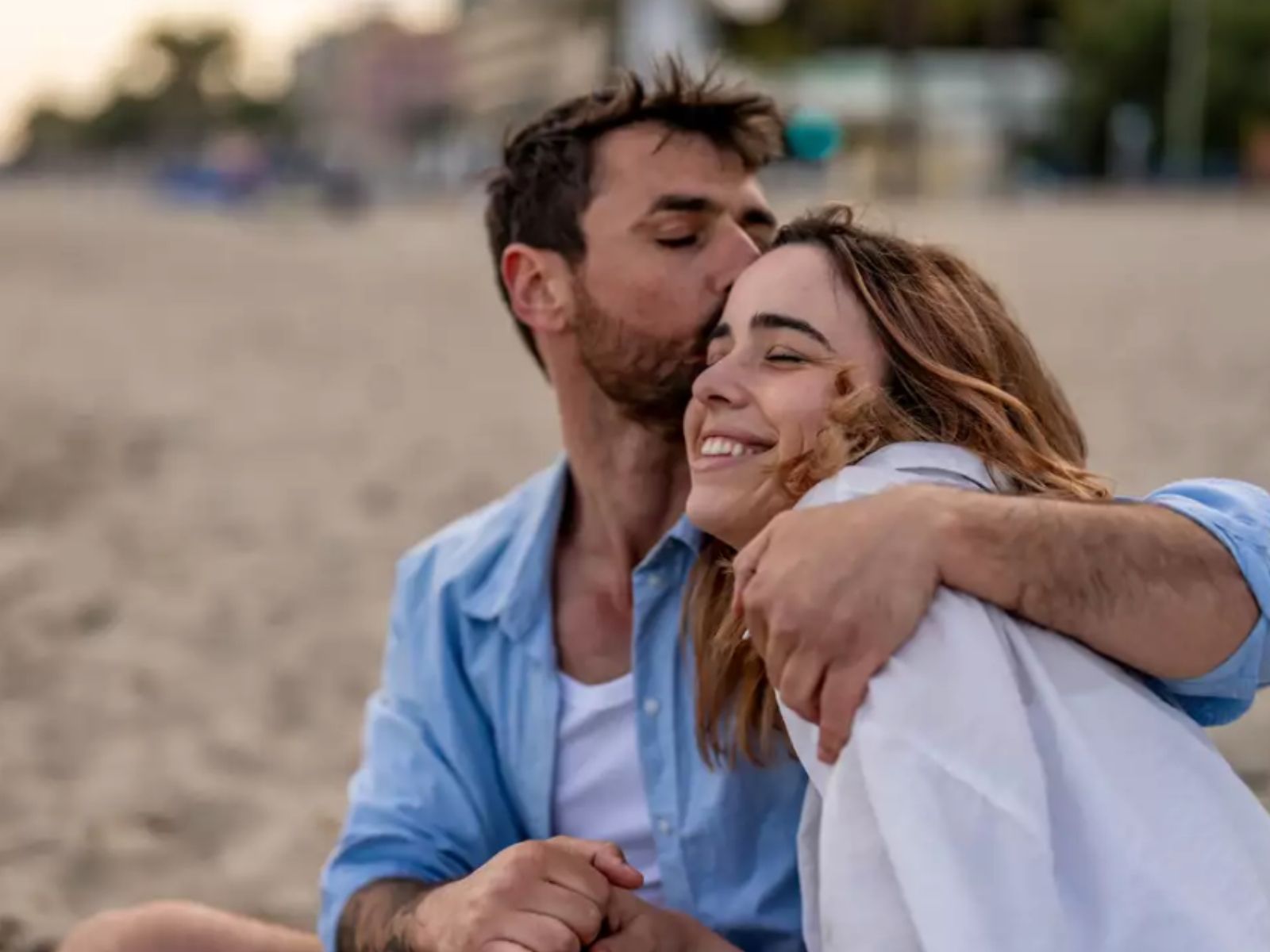 Πώς να γλιτώσεις την σχέση σου από το σαμποτάρισμα του καλοκαιριού