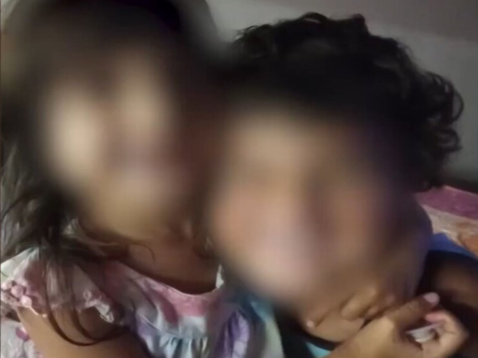 Λάρισα: Σοκάρουν οι νέες μαρτυρίες-«Υπήρχαν ψαλίδια στα κρεβάτια των παιδιών- Όταν συνευρισκόταν με άντρες τα έπαιρνε μαζί »