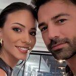 Ο Ανδρέας Γεωργίου αγκαλιάζει τρυφερά την φουσκωμένη κοιλίτσα της Σιμώνης Χριστοδούλου και ρίχνουν το Instagram