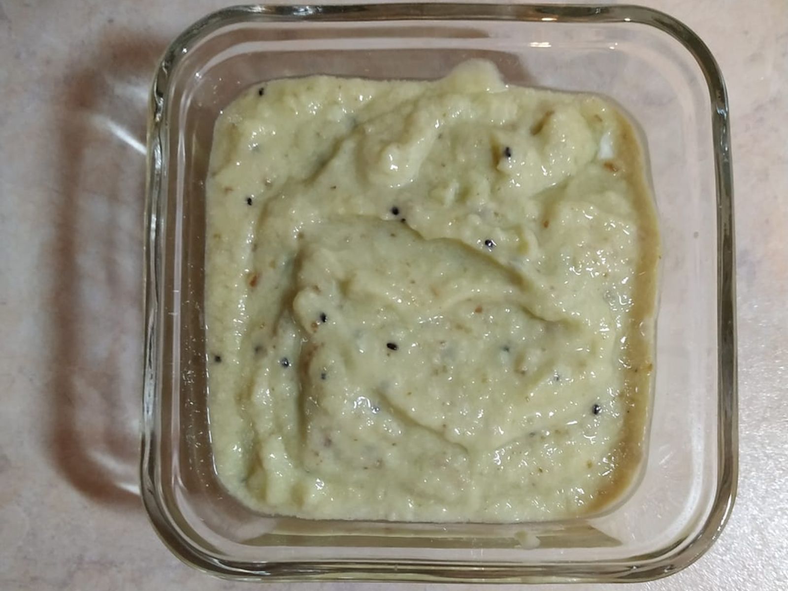 Κρέμα γιαουρτιού χωρίς ζάχαρη με χουρμάδες και μπισκότα για βρέφη από 10 μηνών