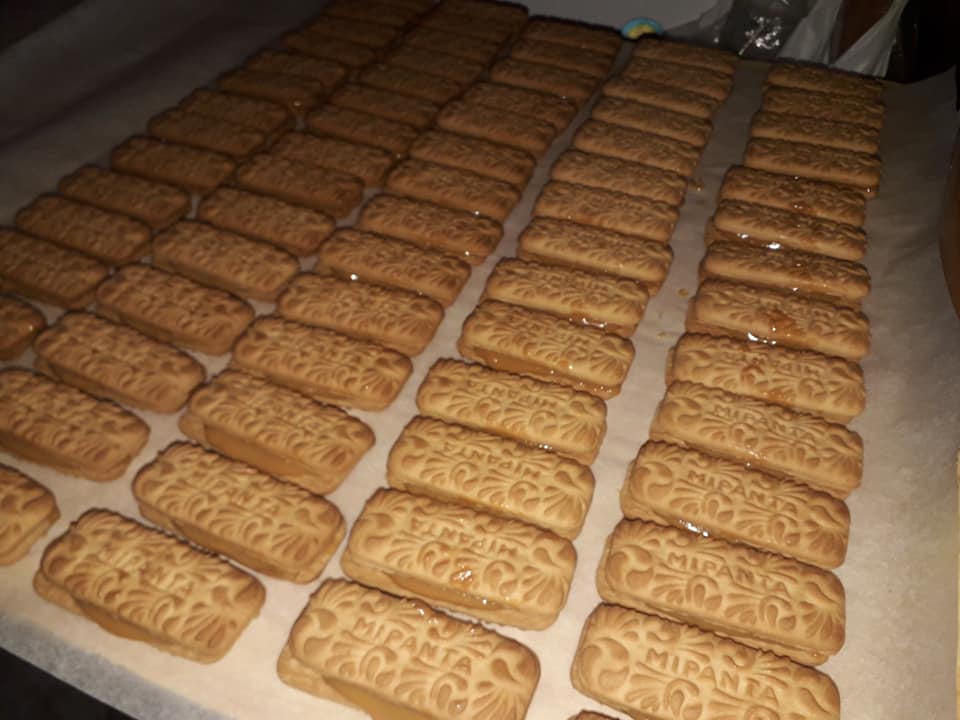 Πανεύκολα ατομικά Twix με μπισκότο