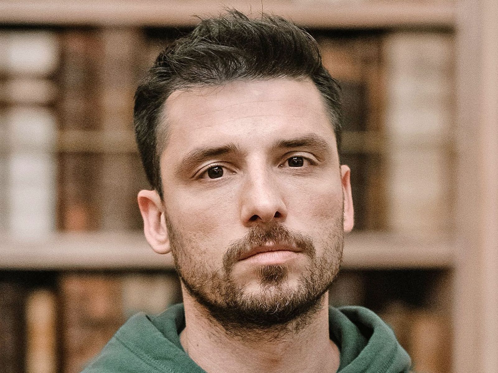 Το σαλόνι του Σπύρου Χατζηαγγελάκη είναι βγαλμένο από το Pinterest – Η πιο trendy ιδέα διακόσμησης