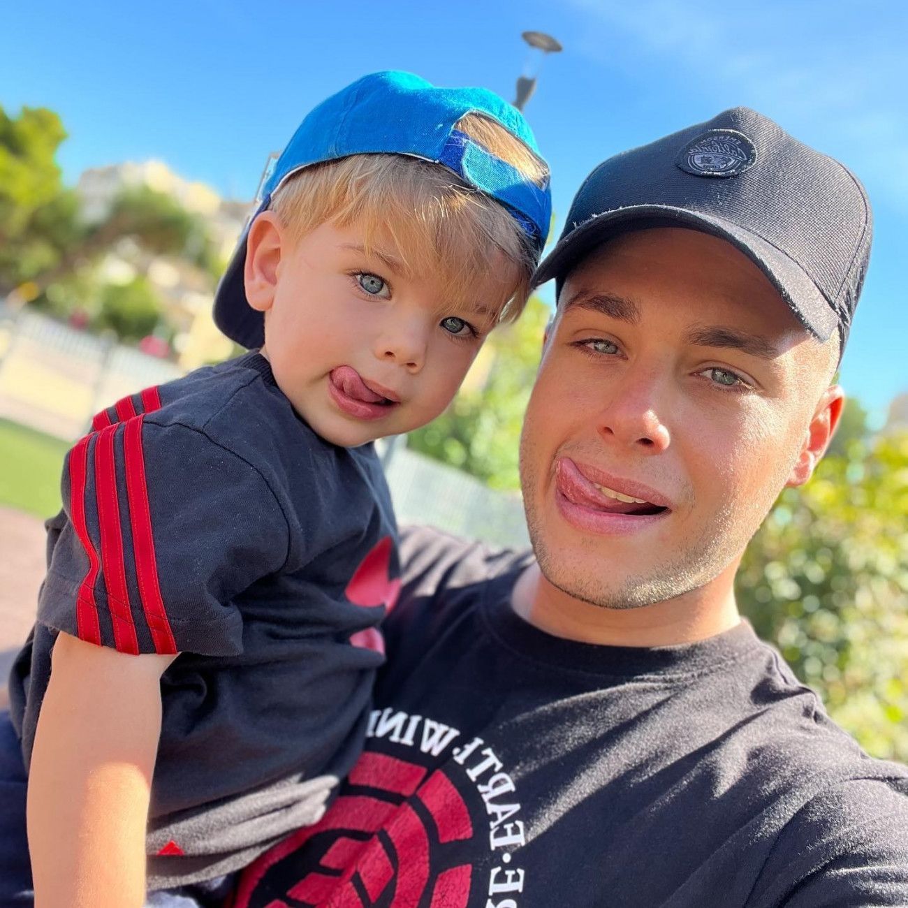 Αλέξανδρος Κοψιάλης – Χαζομπαμπάς με τη βούλα παίζει μπάσκετ με τον γιο του και γίνεται πάλι παιδί