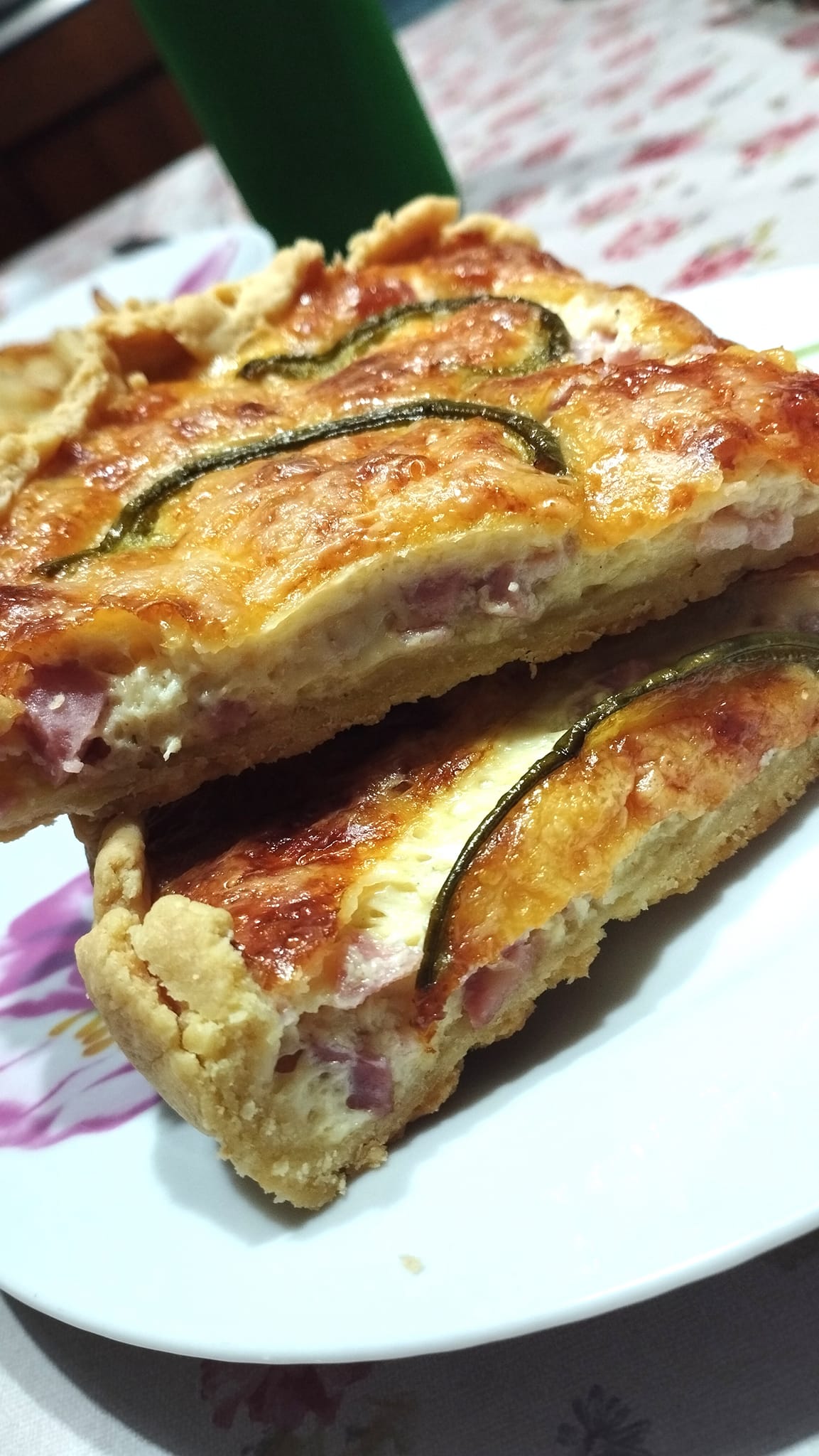 Αλμυρή τάρτα με αλλαντικά για βραδινό