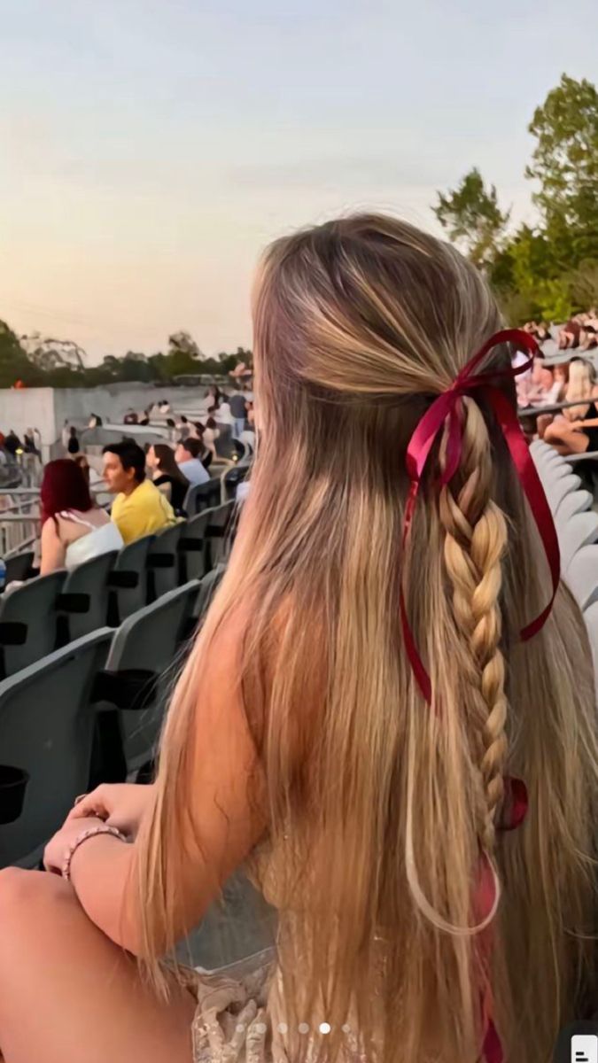 Μαλλιά Ιουνίου 2025: Stylish χτενίσματα και κουρέματα για να καλωσορίσουμε το Καλοκαίρι