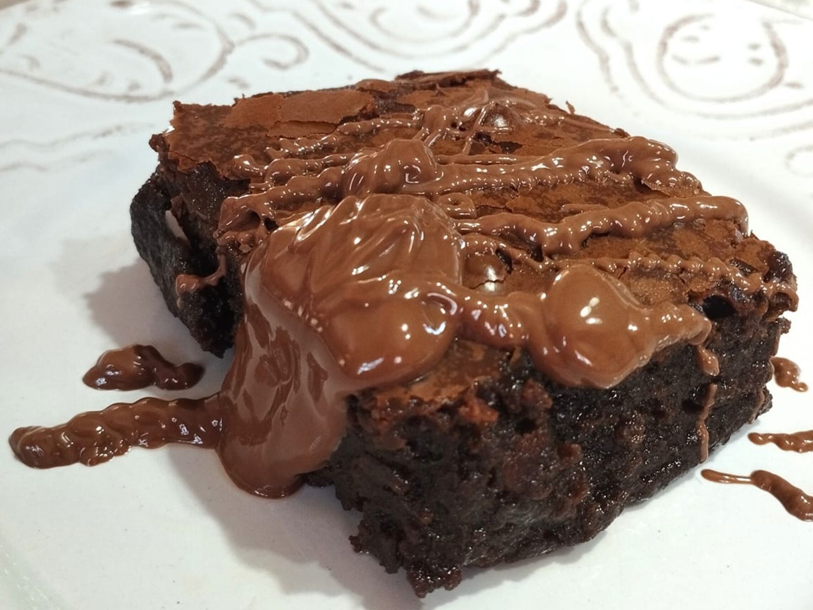 Σοκολασμένο Brownies με ελαιόλαδο και Merenda