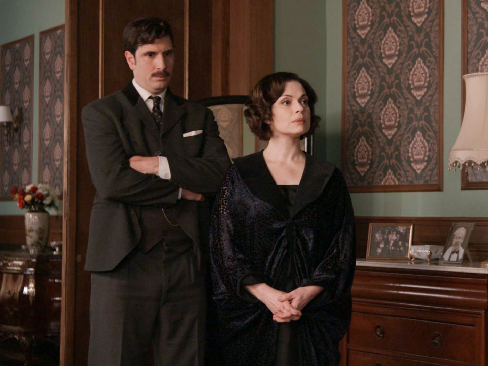 Grand Hotel: Παραδέξου το, πως με θες και εσύ – Κυβέλη και Ρήγας κάνουν έρωτα