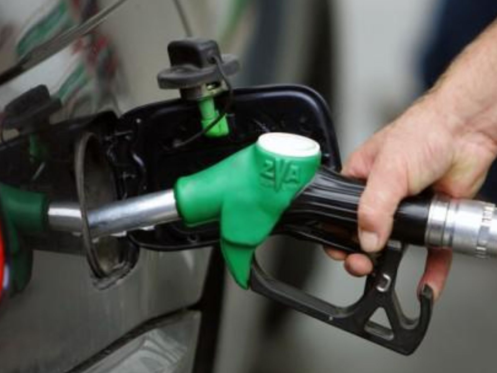 Νοθευμένη βενζίνη – Τα 5+1 σημάδια που θα σε βοηθήσουν να το καταλάβεις