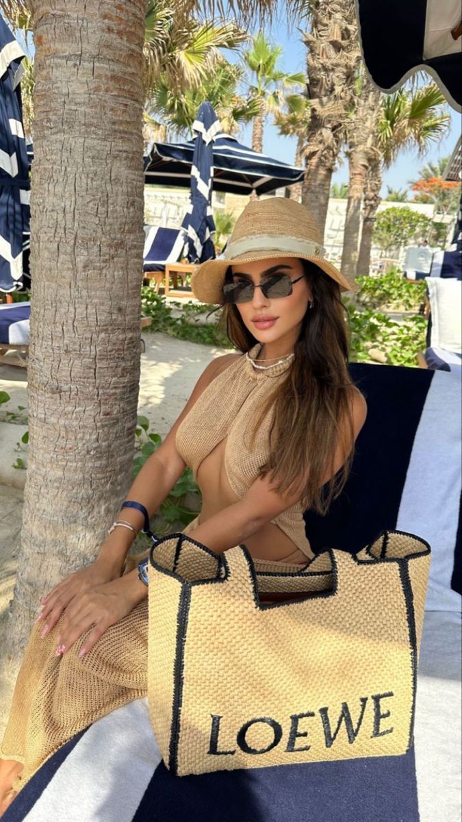 Πλεκτές τσάντες το Καλοκαίρι – Το Νο1 trend και ιδέες για σχέδια και χρώματα στα πιο boho outfits