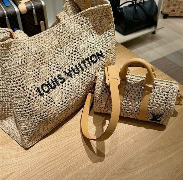 Πλεκτές τσάντες το Καλοκαίρι – Το Νο1 trend και ιδέες για σχέδια και χρώματα στα πιο boho outfits