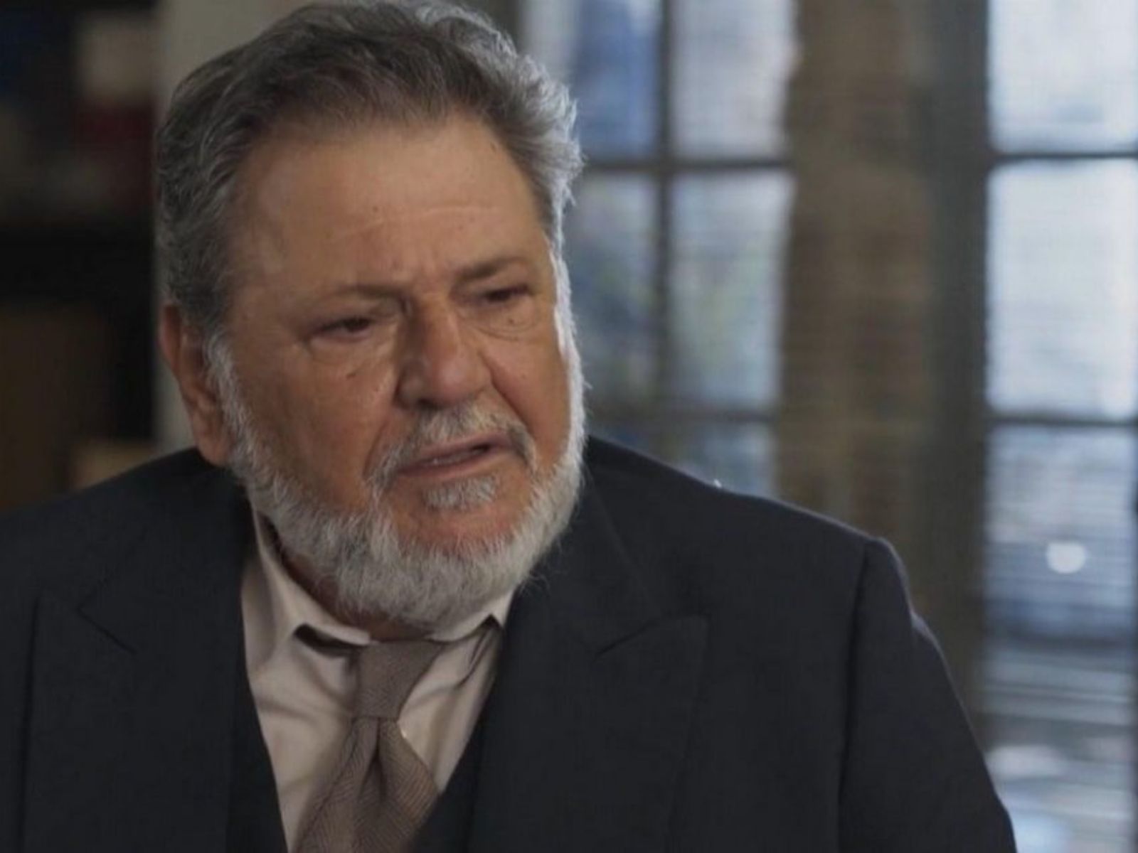 Η Γη της Ελιάς: Ο Λυκούργος σε απόγνωση προσπαθεί να προλάβει το κακό