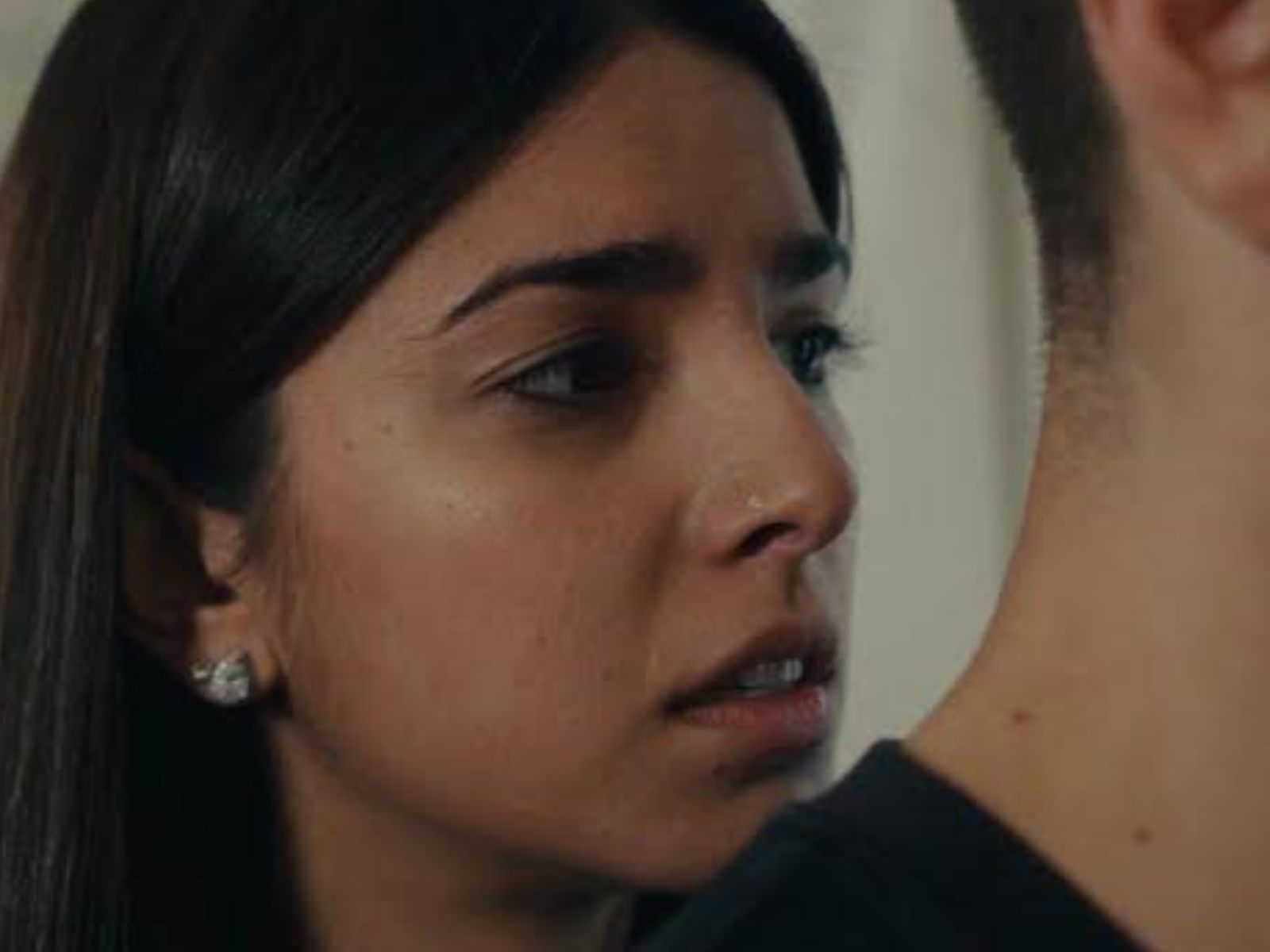 Η Γη της Ελιάς: Ολόκληρο το χωριό είναι ντυμένο στα μαύρα.