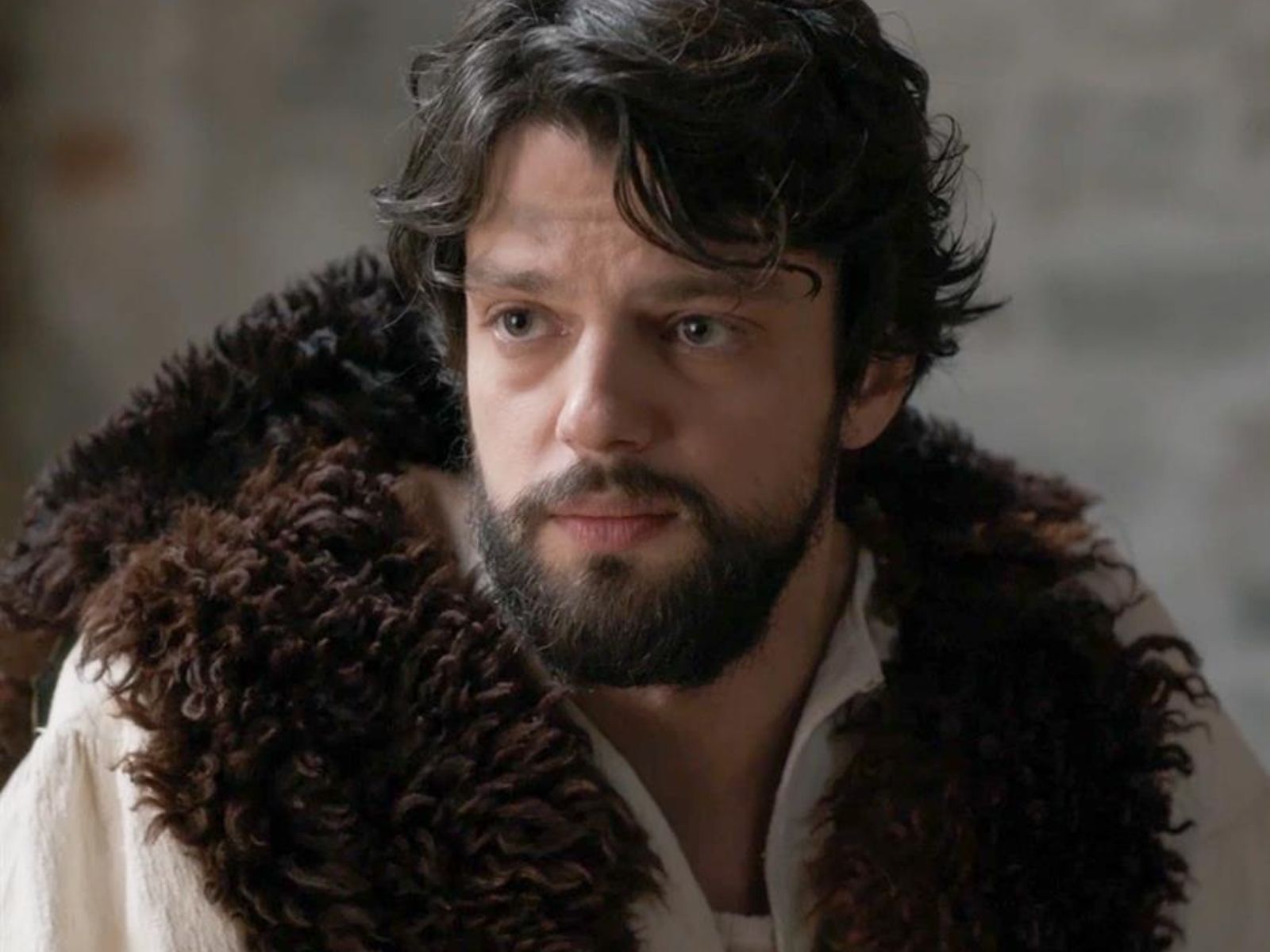 Η Μάγισσα: Ο Γιώργης αντικρίζει ένα νεκρό κορίτσι μέσα στα αίματα και όλα ανατρέπονται ξανά