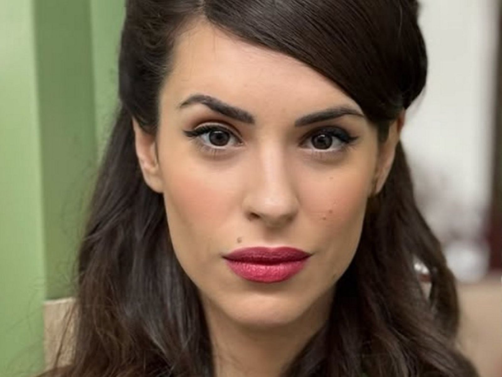 Πόρτο Λεόνε: Ο Ρόλος της Ιζαμπέλλα Φούλοπ στη σειρά