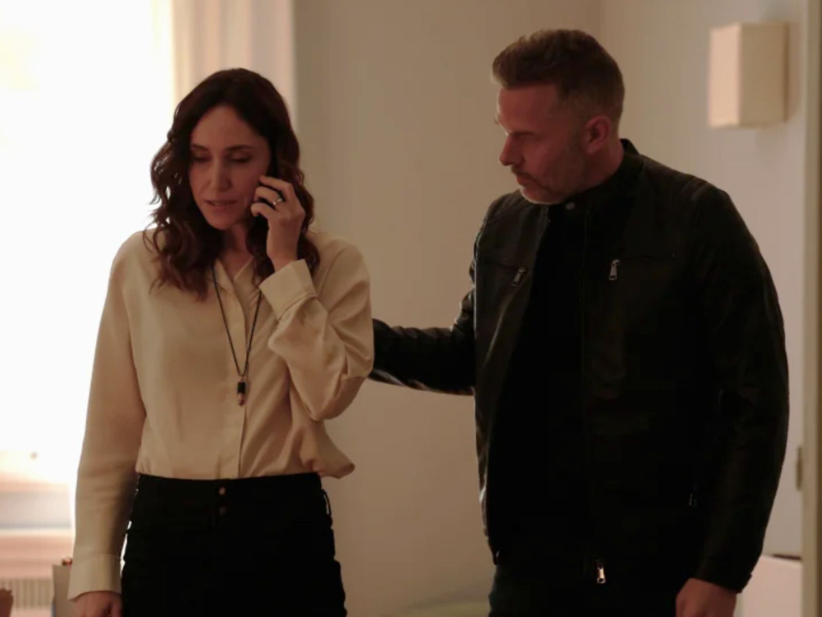 Διάφανη Αγάπη: Η Άννα πέφτει στα δίχτυα του Χρήστου και χάνει τον εαυτό της