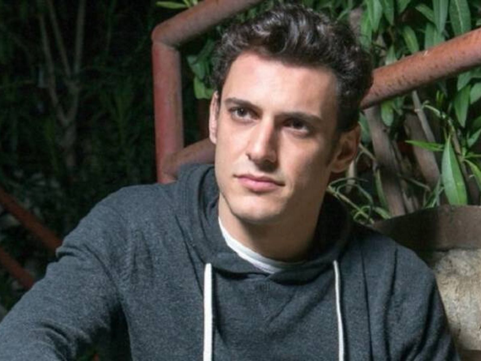 Πόρτο Λεόνε: Ο Ρόλος του Σταύρου Σβήγκου στη σειρά