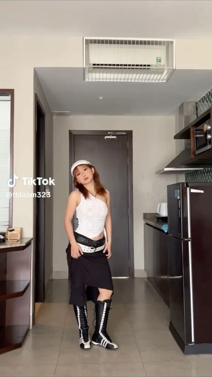 Τα boxing sneakers είναι το νέο trend της σεζόν – Ιδέες για street ντύσιμο που θα απογειώσει το στιλ σου