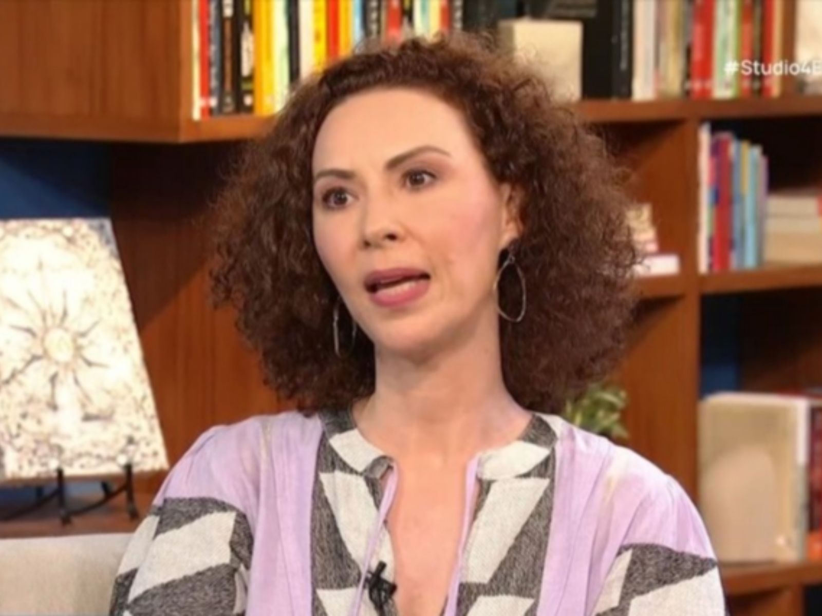 Δώρα Χρυσικού: «Η μαμά μου απέβαλε από το πολύ ξύλο, Φυλακίστηκε στο ΕΑΤ-ΕΣΑ»