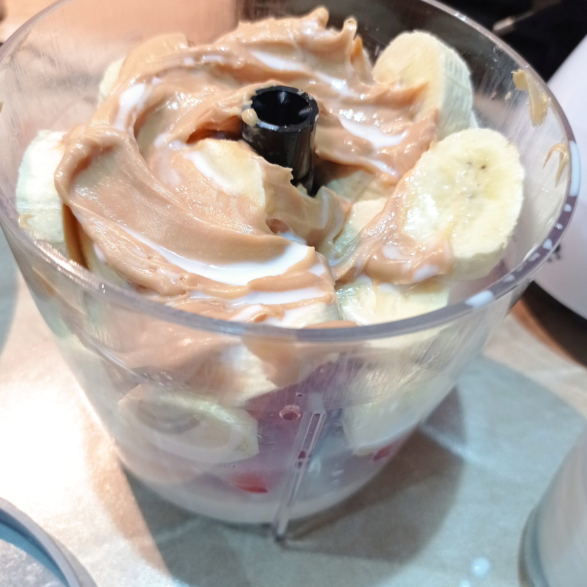 Καλοκαιρινό smoothie φράουλα – μπανάνα