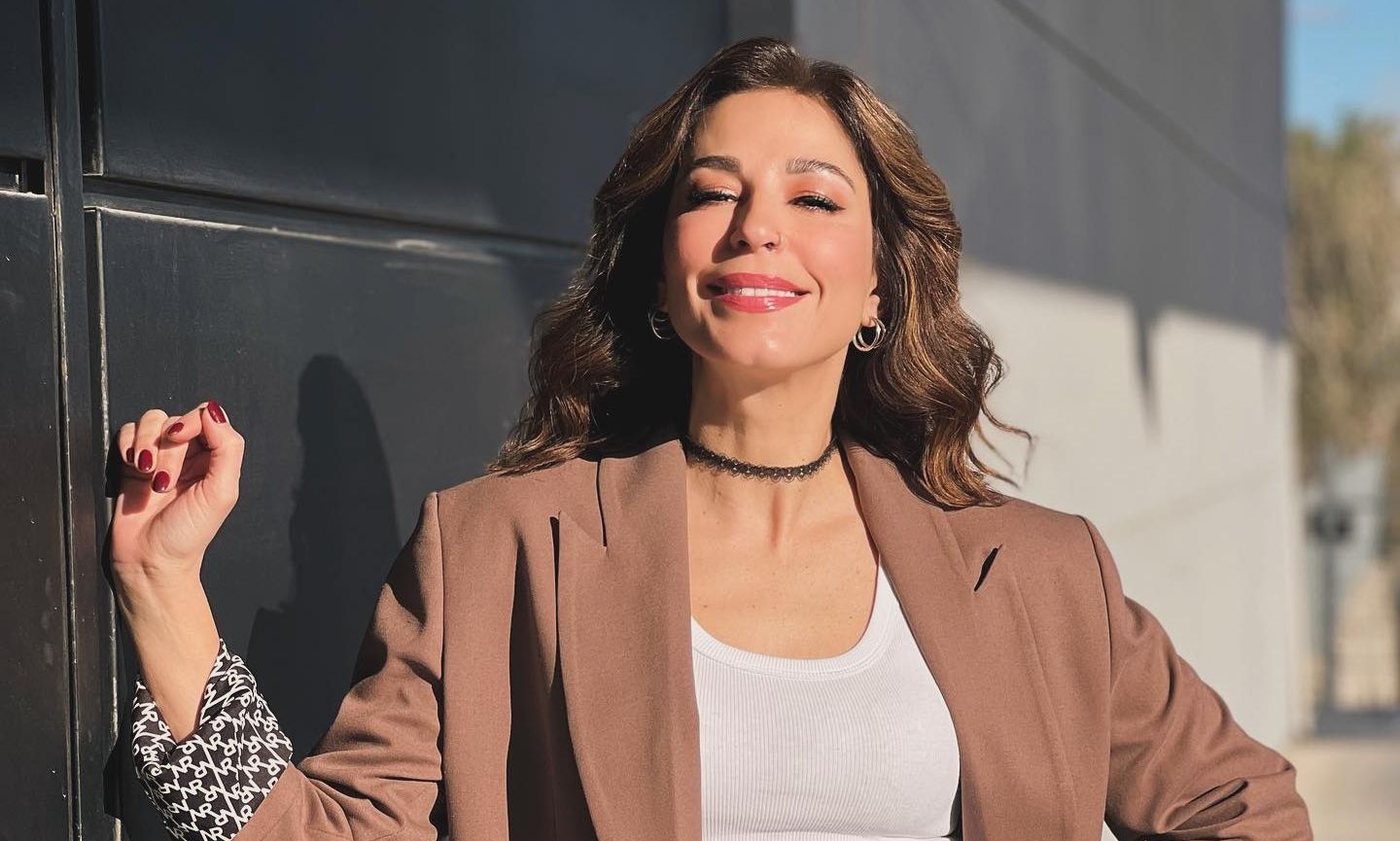 Η Κατερίνα Παπουτσάκη αγαπά την απλότητα – Το vintage βάζο που ξεχωρίσαμε στο σαλόνι της