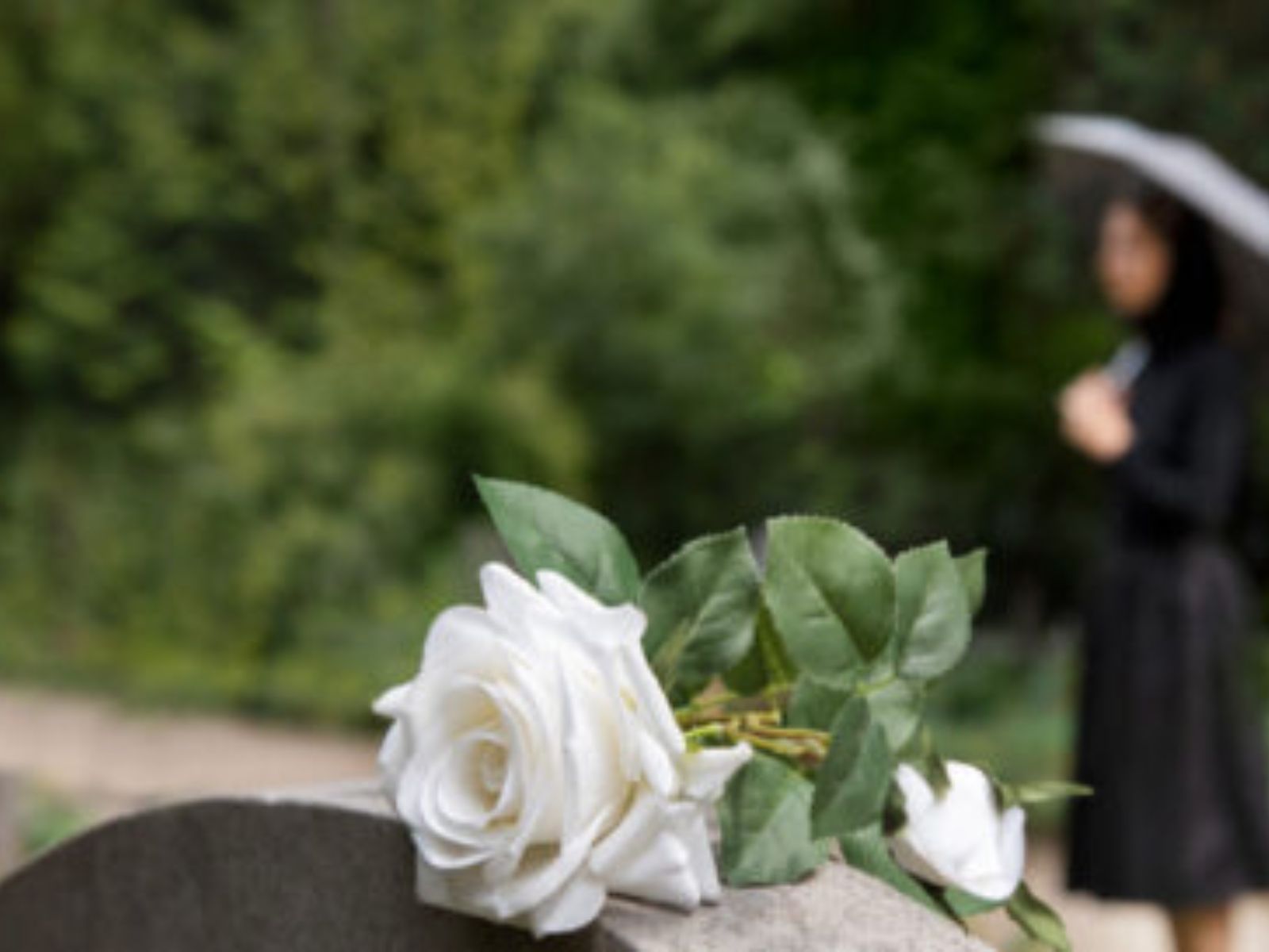 Νεκρή άνοιξε τα μάτια της στη κηδεία- Όλοι έτρεχαν πανικόβλητοι