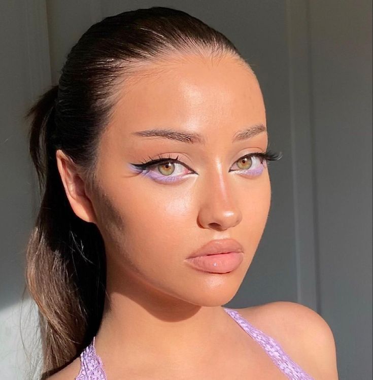 Πλήρης οδηγός για αδιάβροχο μακιγιάζ για τις ζεστές μέρες και βράδια του Καλοκαιριού