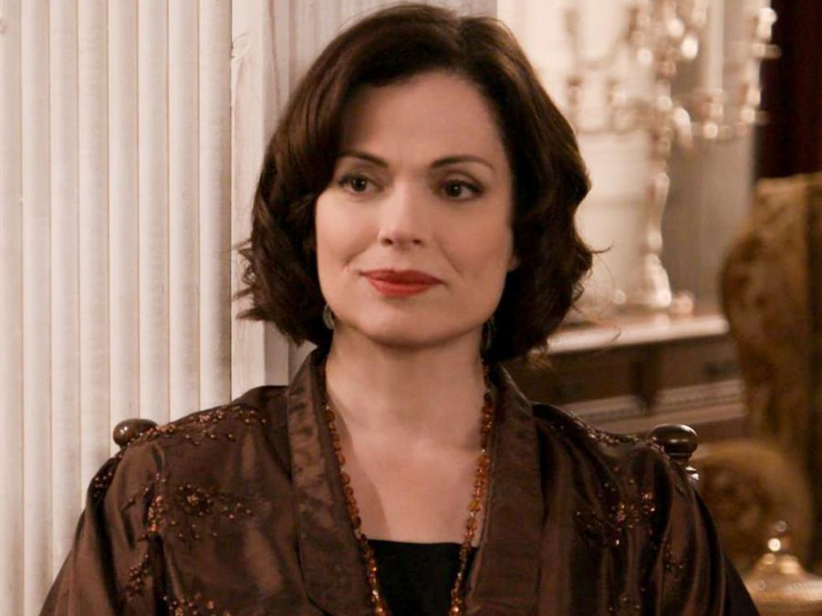 Grand Hotel : H Κυβέλη προσπαθεί να προστατέψει την κόρη της με κάθε τρόπο είναι όμως πλέον αργά