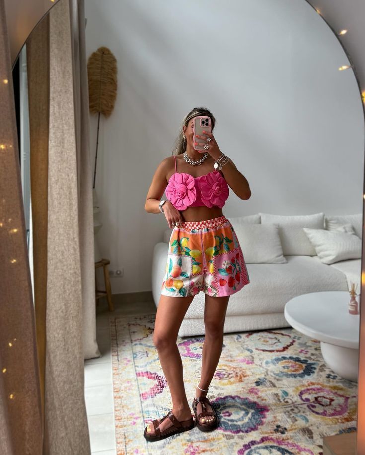 Τα πιο in fashion καλοκαιρινά outfits για κάθε περίσταση φέτος το Καλοκαίρι