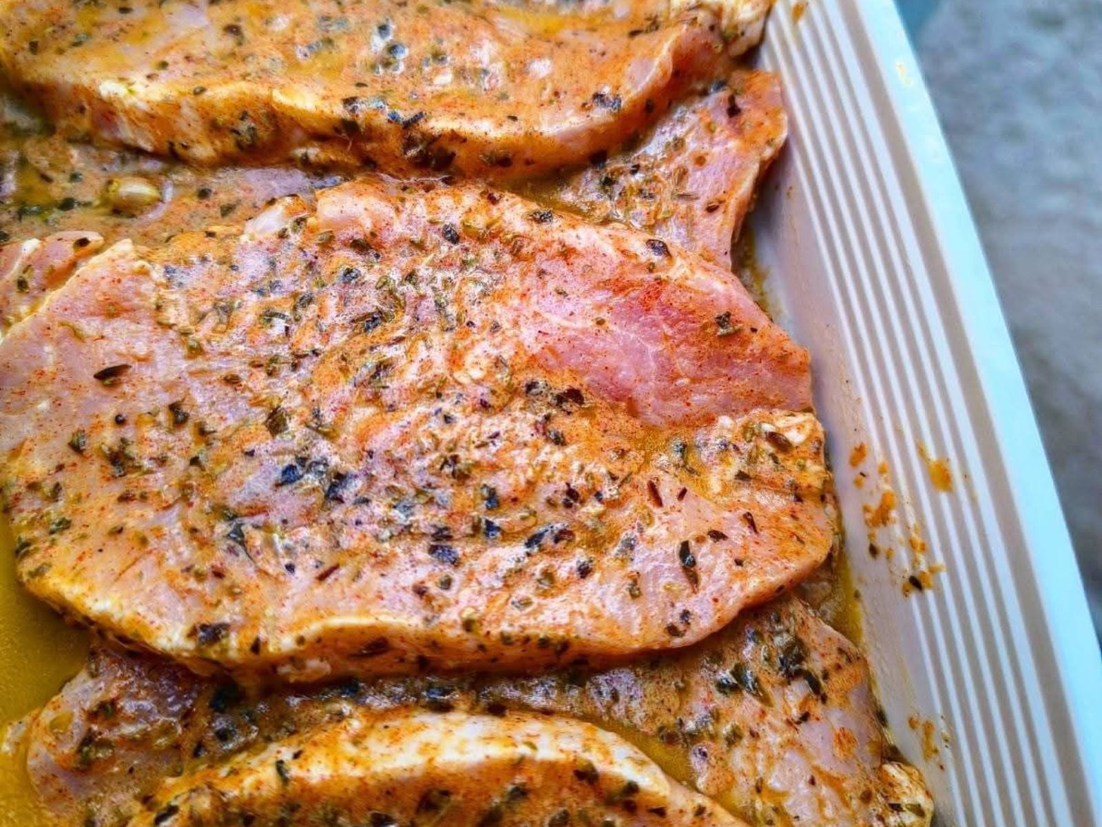 Η καλύτερη μαρινάδα για χοιρινές μπριζόλες με πάπρικα