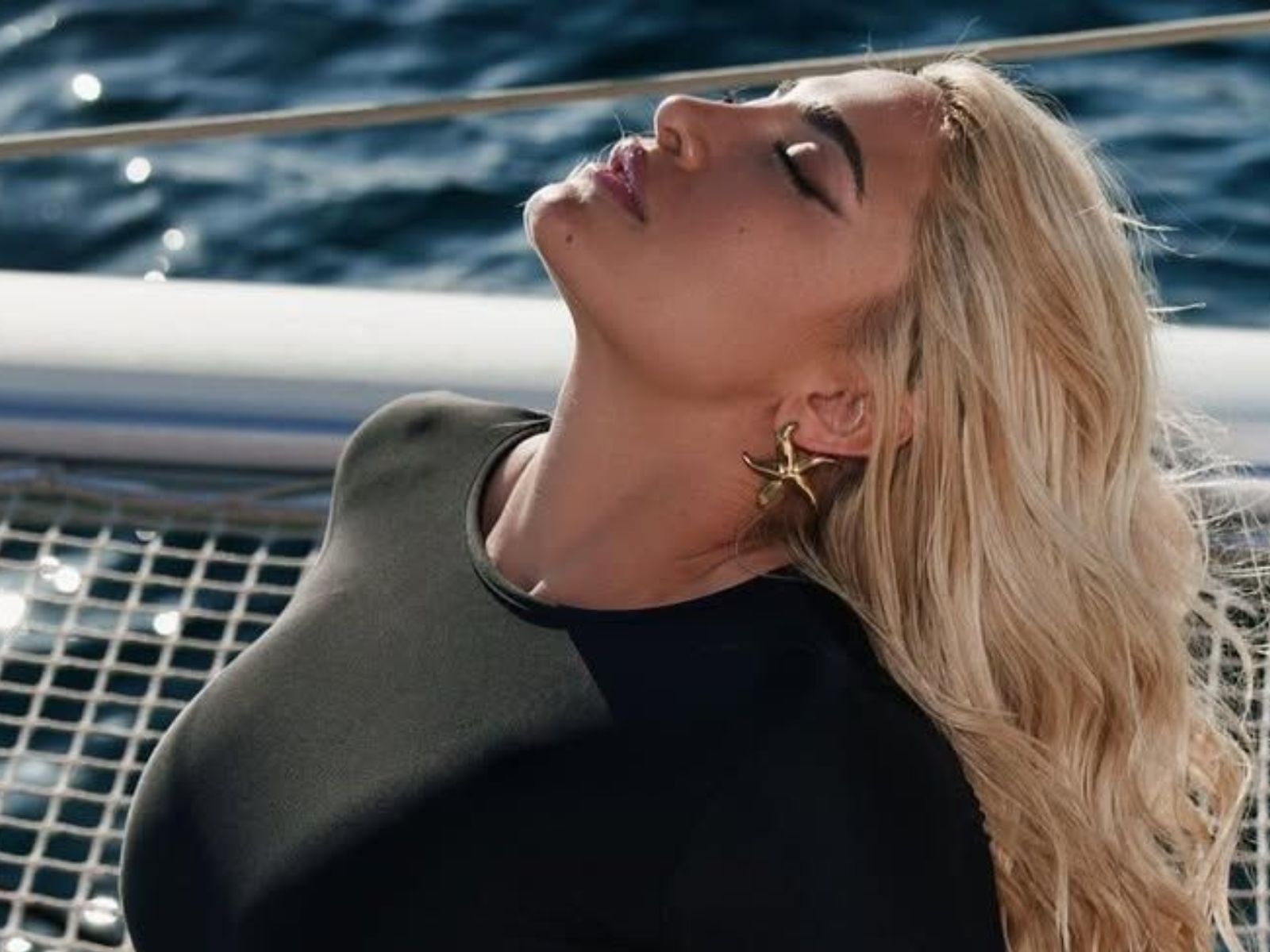 Ιωάννα Τούνη: « Πόσο πολύ χαλαρώνω στη Μύκονο, ενώ έχω 1000 προβλήματα στο σπίτι μου», δηλώνει ενθουσιασμένη στο νησί των ανέμων