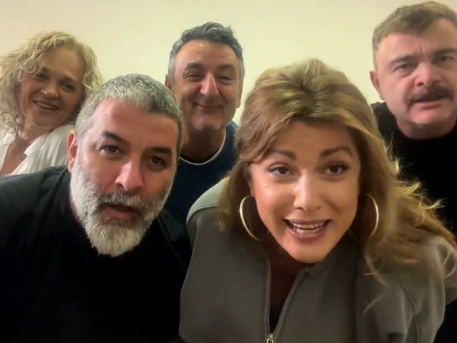 Πόρτο Λεόνε: Ποιες είναι οι οικογένειες Καπετανάκου – Βούλγαρη που θα πρωταγωνιστήσουν στη Τρούμπα του 1964