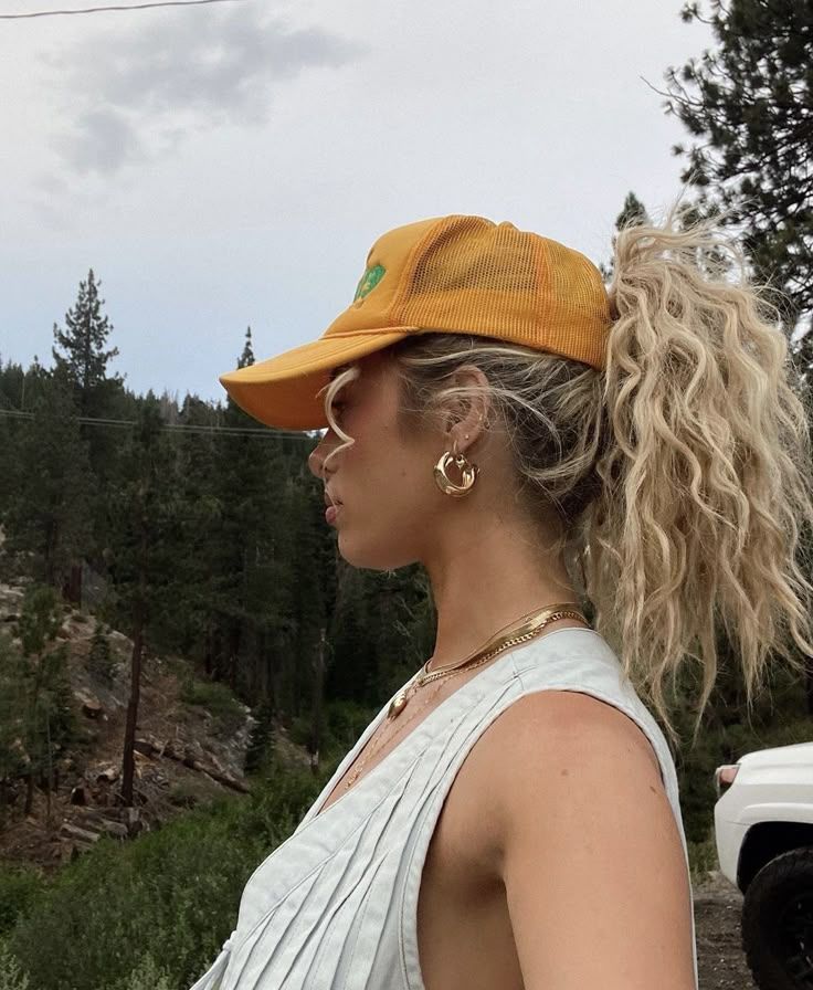 Τα πιο cool καλοκαιρινά χτενίσματα που κάνεις σε 5 λεπτά