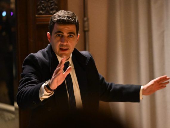 Άγιος Έρωτας: Ο Χάρης παραδίδεται στην αστυνομία και ομολογεί το φόνο που έκανε η Χριστίνα