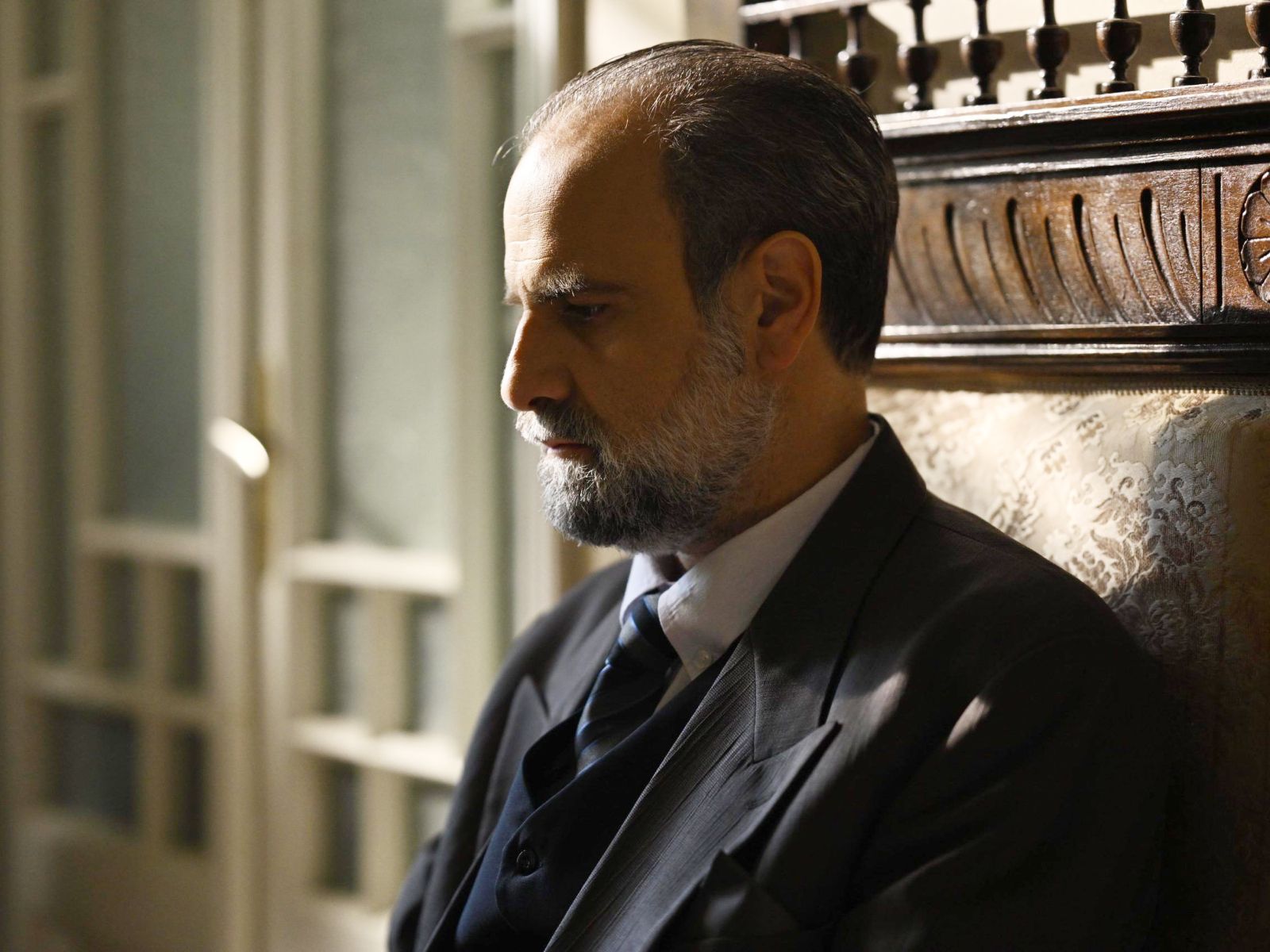 Άγιος Έρωτας επόμενα επεισόδια: 141, 142, 143, 144