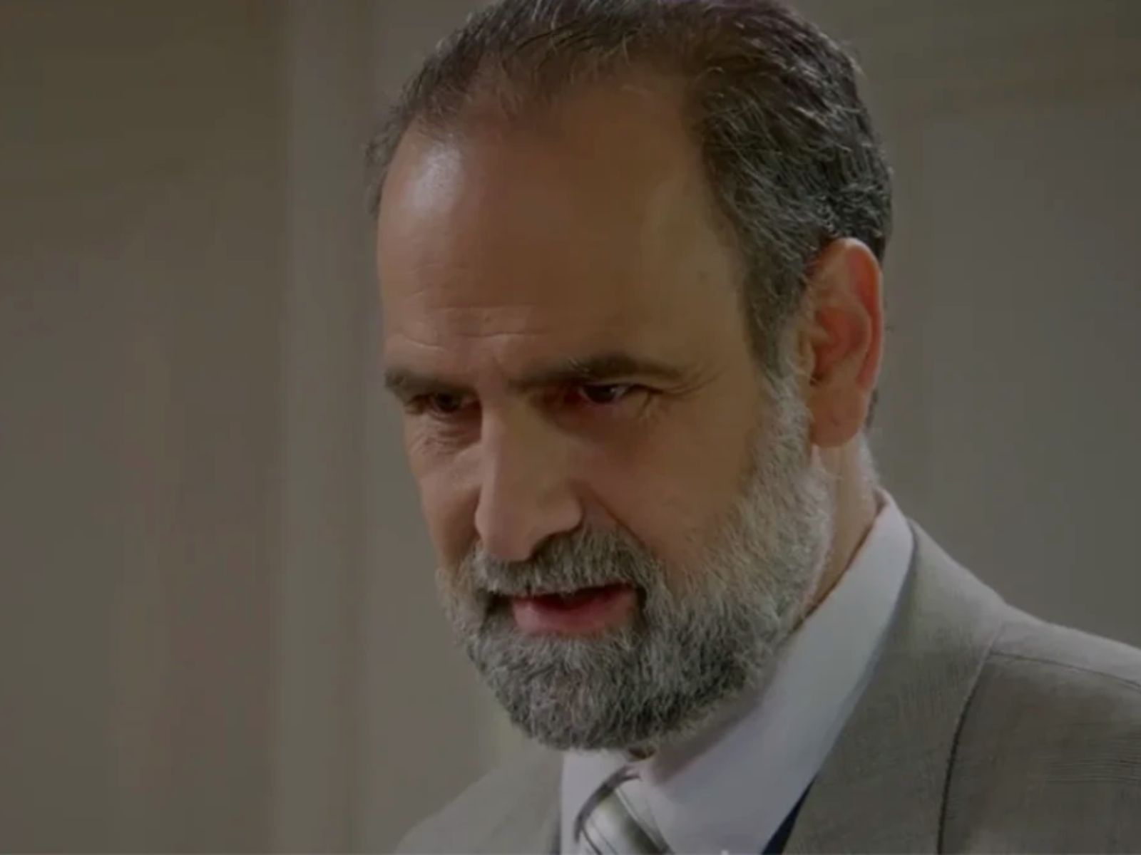 Άγιος Έρωτας: Ο Παύλος Μαρκόπουλος νομίζει πως πήρε την εκδικησή του αλλά υπολογίζει χωρίς τον ξενοδόχο