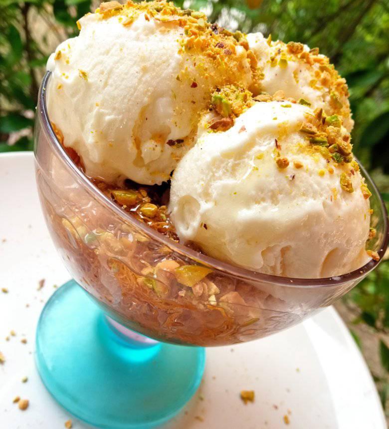 Κανταΐφι στο ποτήρι με παγωτό από την Τζένη Τσανακτσίδου