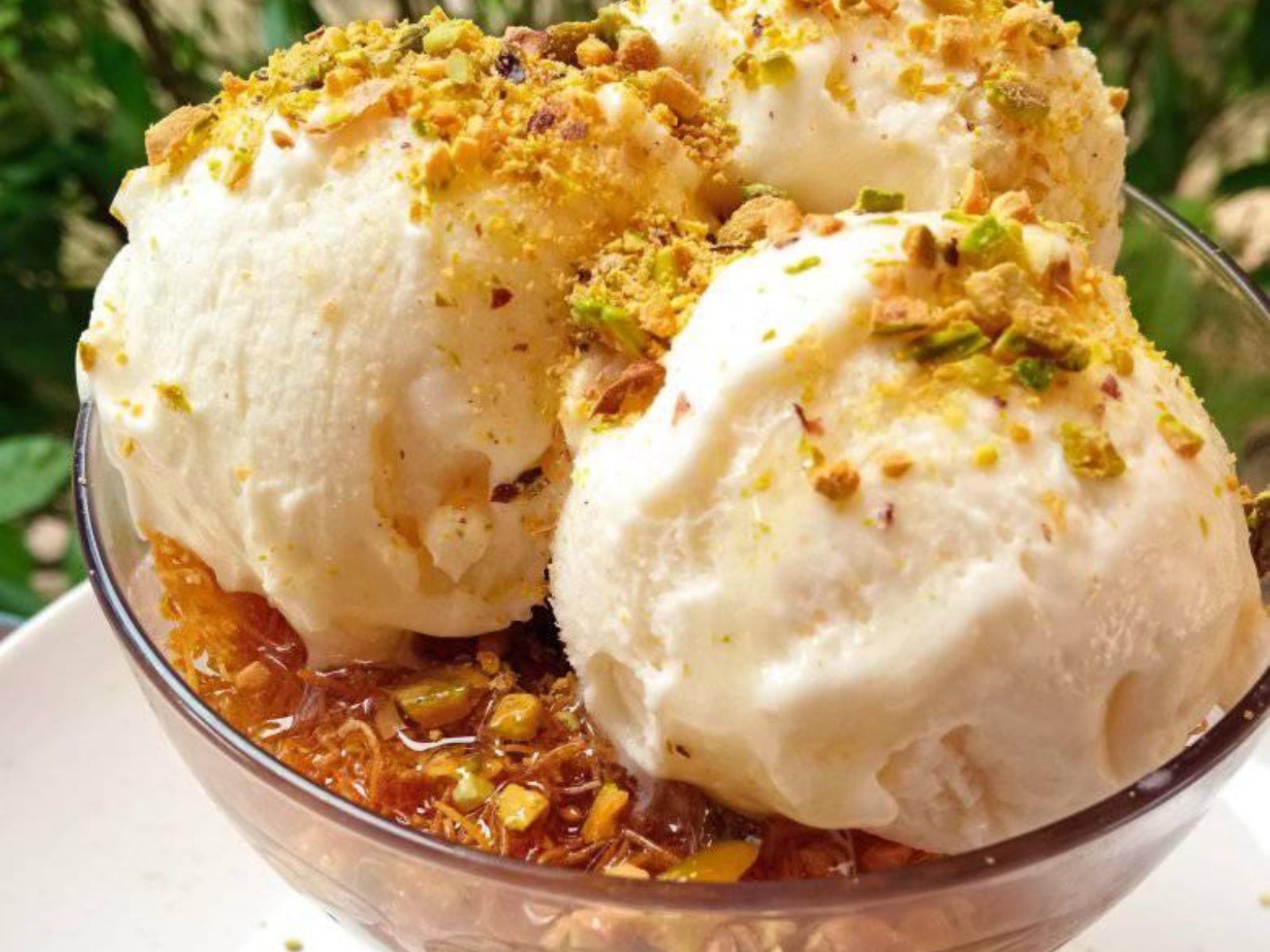 Κανταΐφι στο ποτήρι με παγωτό από την Τζένη Τσανακτσίδου