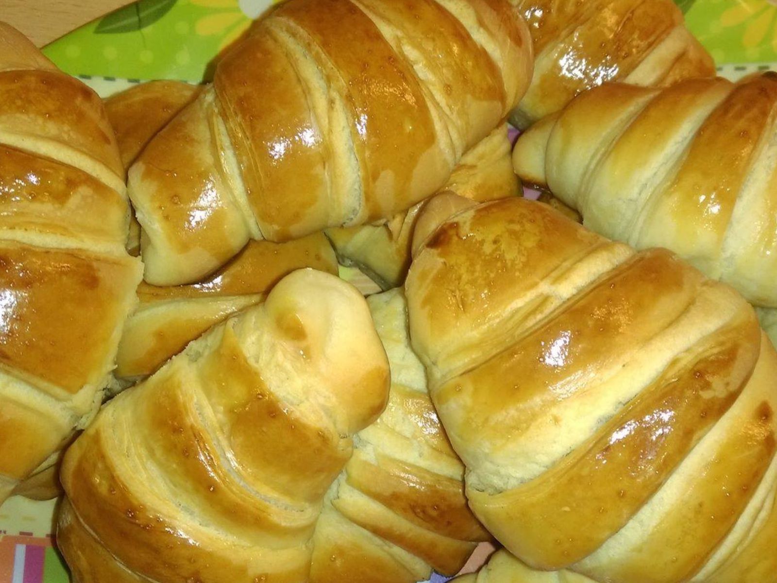 Αφράτα κρουασανάκια με σφολιάτα για όλες τις ώρες