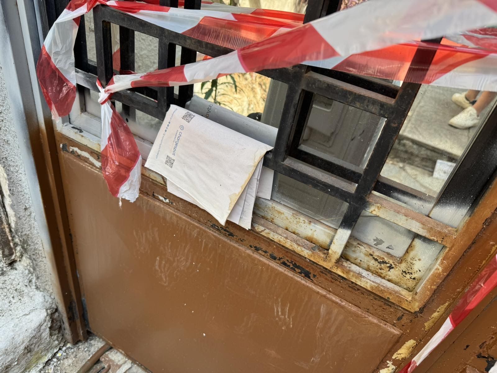 Απίστευτη φρίκη στο Αγρίνιο: 55χρονος απεβίωσε αβοήθητος & ο σκύλος τρεφόταν από το πτώμα του