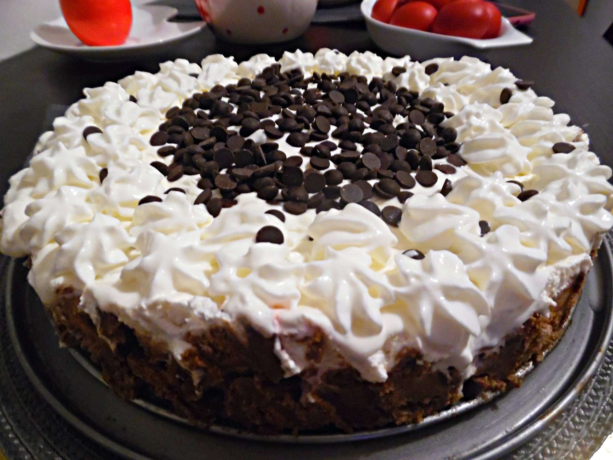 Εύκολη τούρτα με γεμιστά μπισκότα