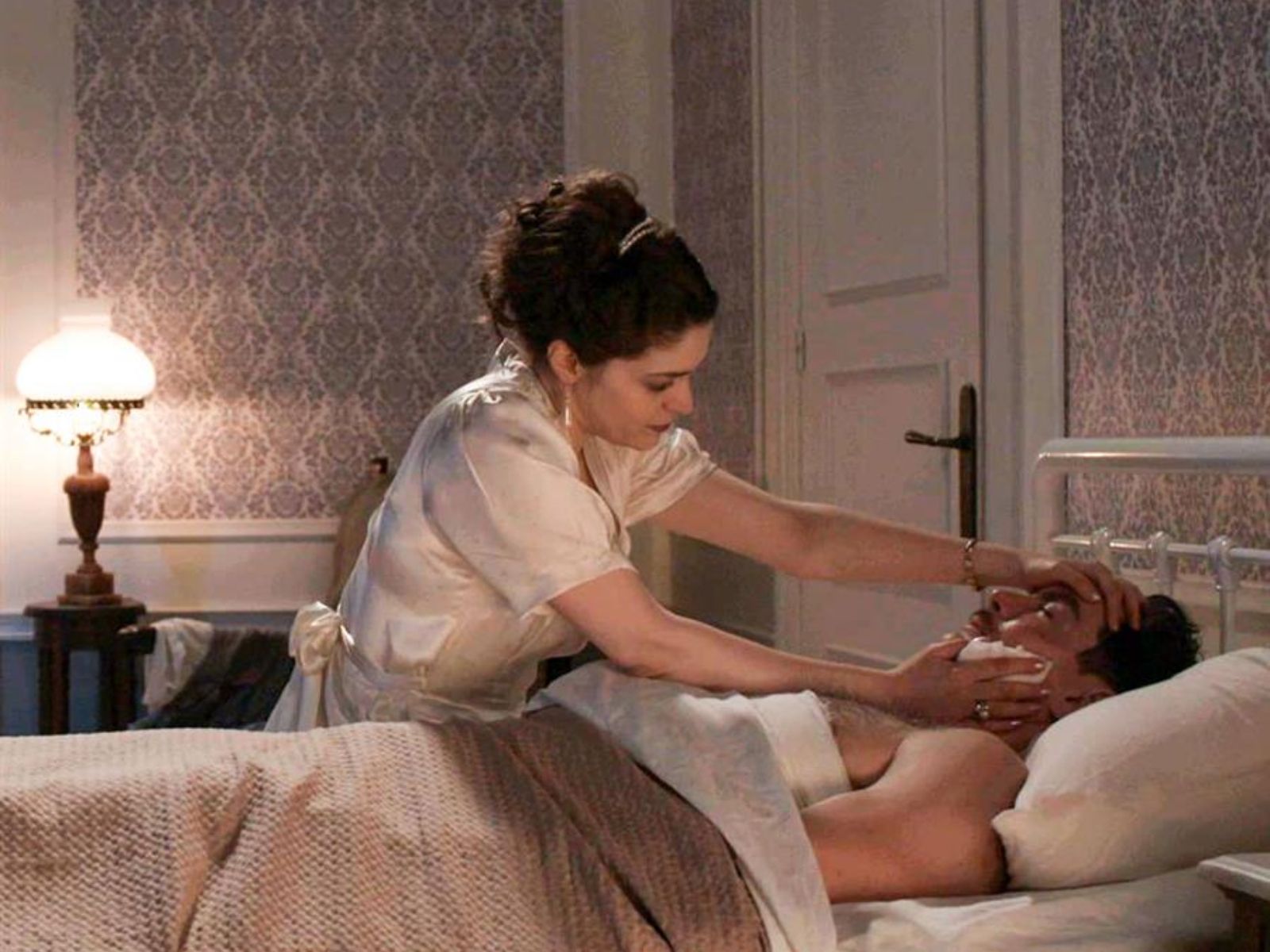 Grand Hotel: Ο Πέτρος ετοιμοθάνατος δίνει μάχη για να κρατηθεί στη ζωή