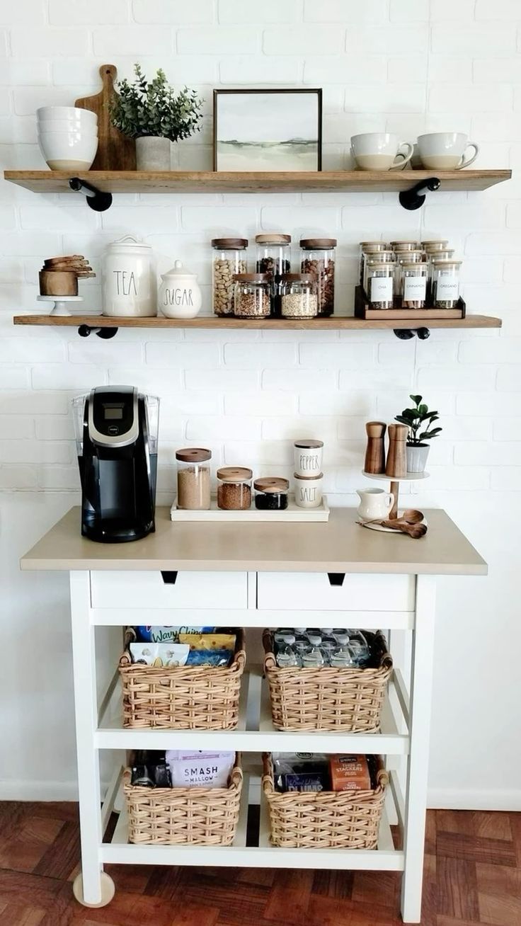 Μικρή κουζίνα με λίγα ντουλάπια – Συμβουλές για σωστή οργάνωση χωρίς ανακαίνιση