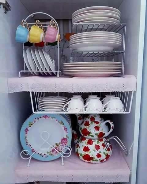 Μικρή κουζίνα με λίγα ντουλάπια – Συμβουλές για σωστή οργάνωση χωρίς ανακαίνιση