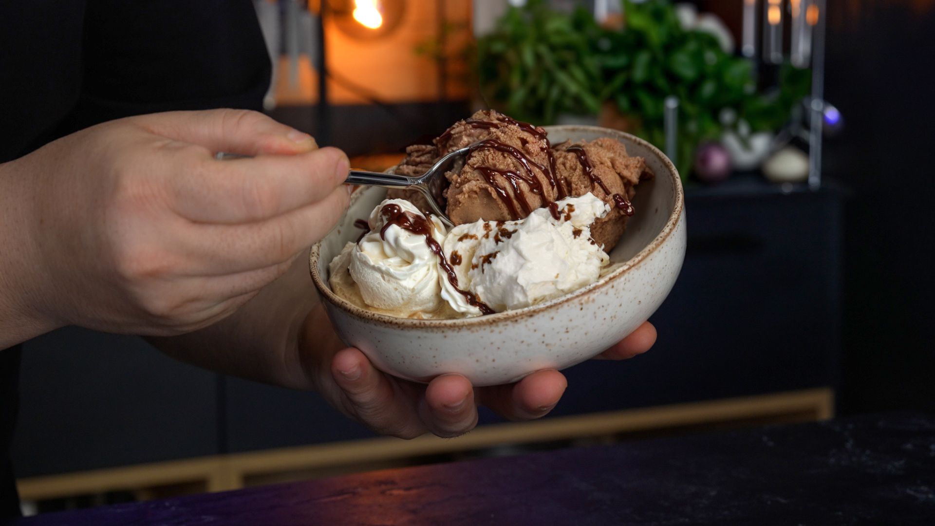 Παγωτό παρφέ σοκολάτα – βανίλια από τον Παναγιώτη Παπαδάκη