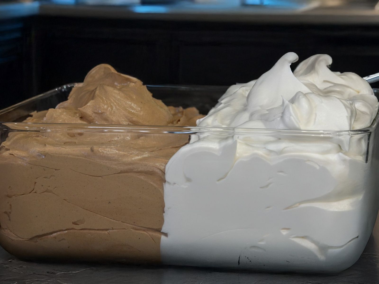 Παγωτό παρφέ σοκολάτα – βανίλια από τον Παναγιώτη Παπαδάκη