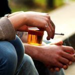 Καθολική απαγόρευση αλκοόλ ,καπνού και εισόδου σε νυχτερινά μαγαζιά για ανήλικους προβλέπει η νέα νομοθεσία