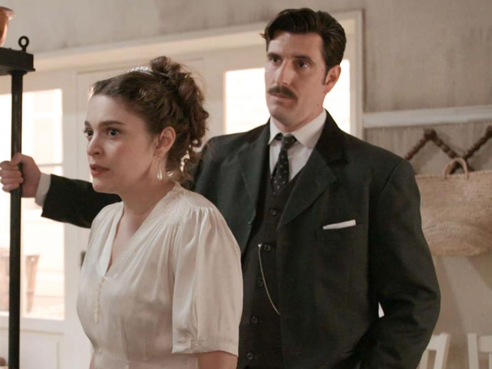 Grand Hotel: Η Σειρά κλείνει το καλοκαίρι με μια δολοφονία-Καρέ καρέ το τελευταίο επεισόδιο