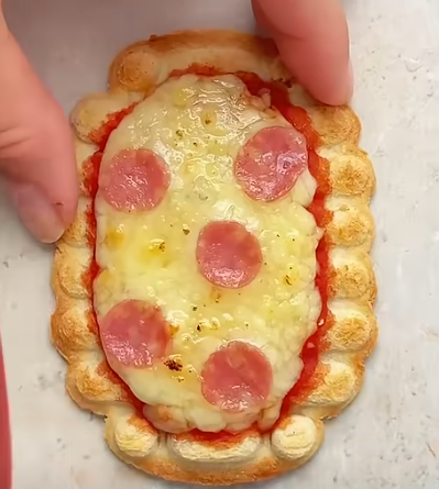 Γρήγορα πιτσάκια με ψωμί του τοστ για το παιδικό πάρτι